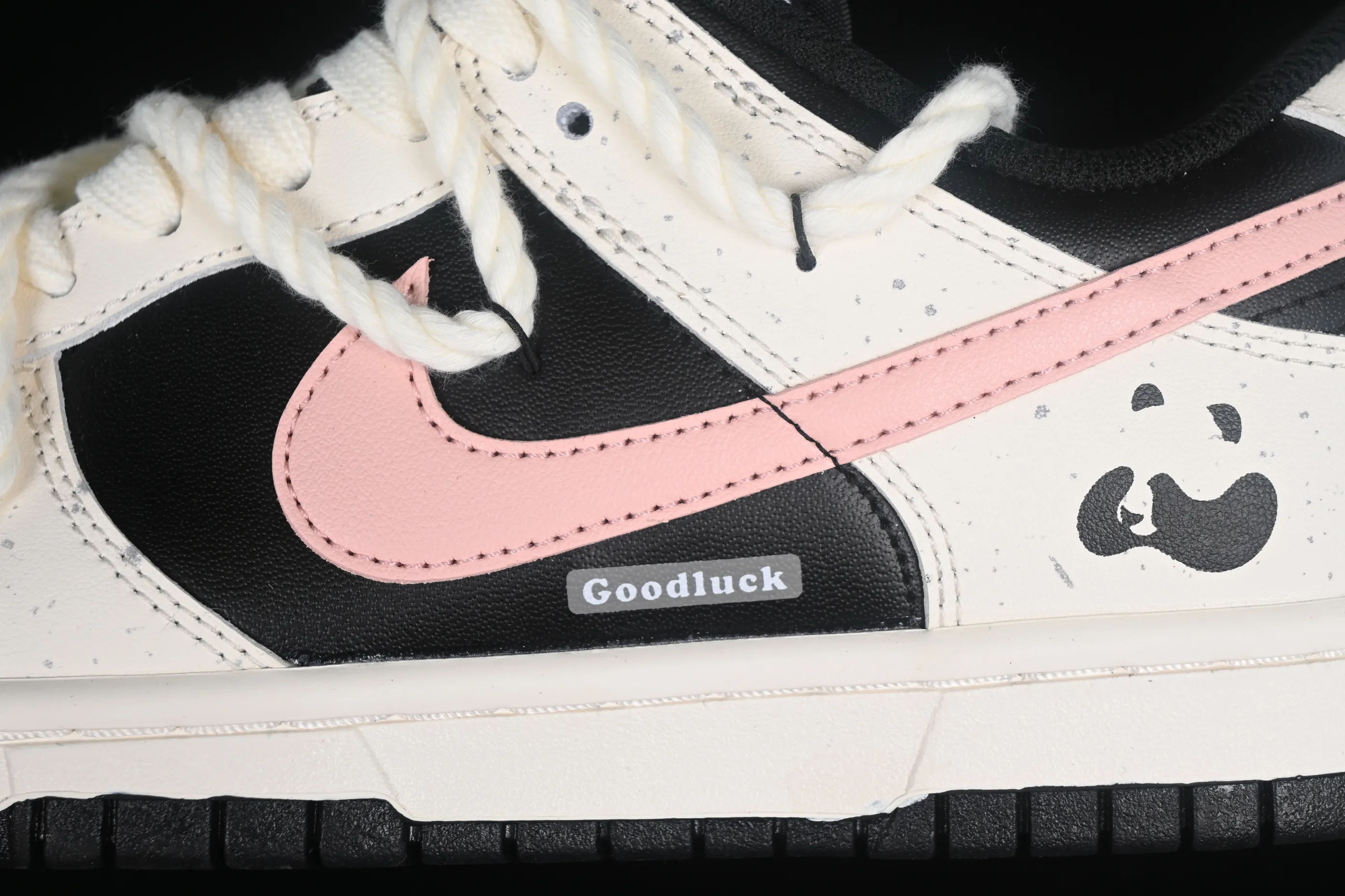 All categories Nk SB Dunk series Nk SB Dunk Low low-top sneakers Nk Dunk Low splash-ink distressed Chinese style Taotao Oolong SB strap deconstructed low-top casual sneakers CW1590-100